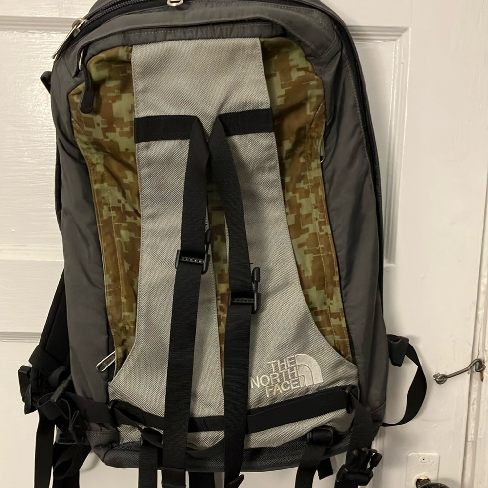North Face Backpack - Off Chute 18